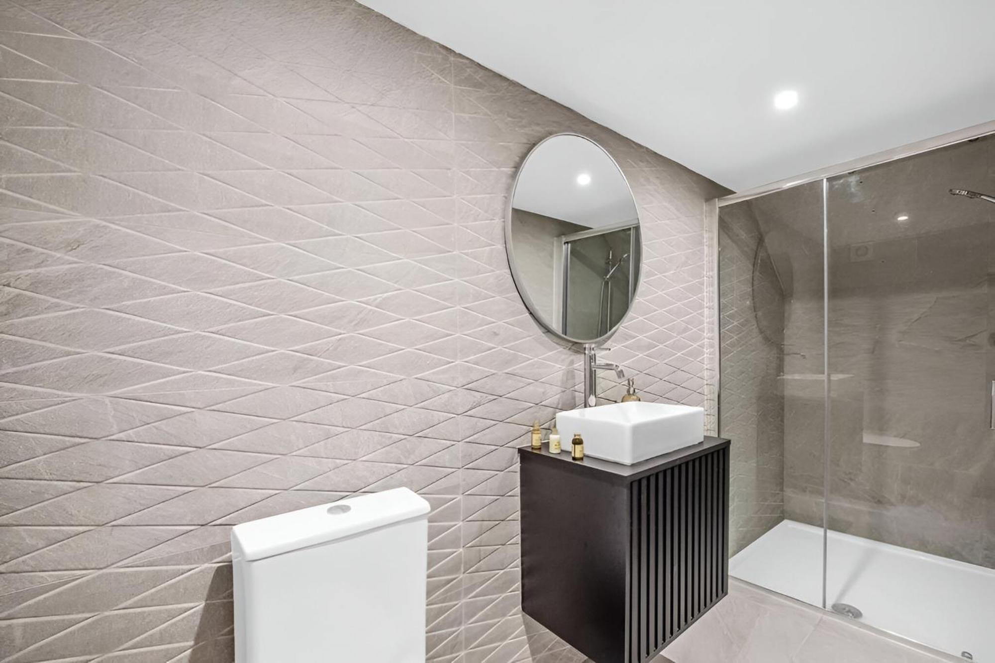 Cozy Perfect Blend Of Style & Convenience Londra
